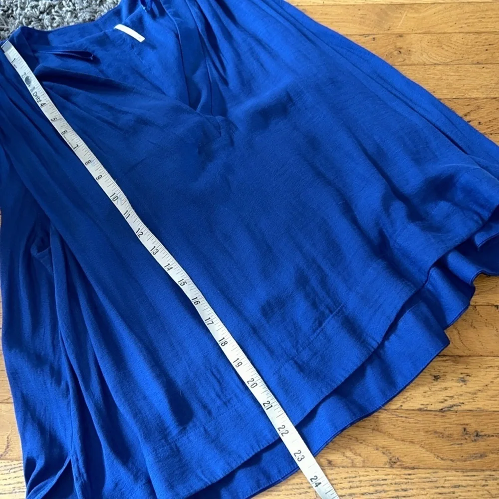 FREE PEOPLE DARCY V-NECK HI-LOW SLEEVELESS TOP BLUE COBALT Size Small